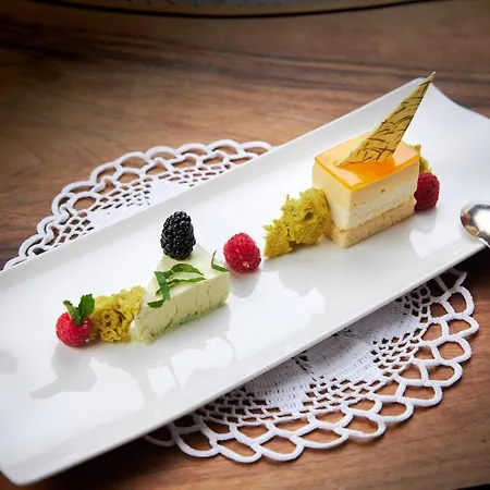 埃登勒汗酒店 酒店 4*