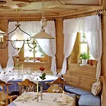 埃登勒汗酒店