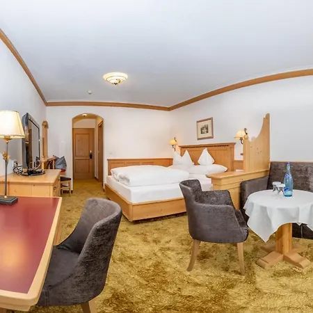 Hotel Edenlehen 4*