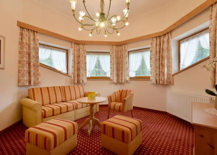 埃登勒汗酒店 4*